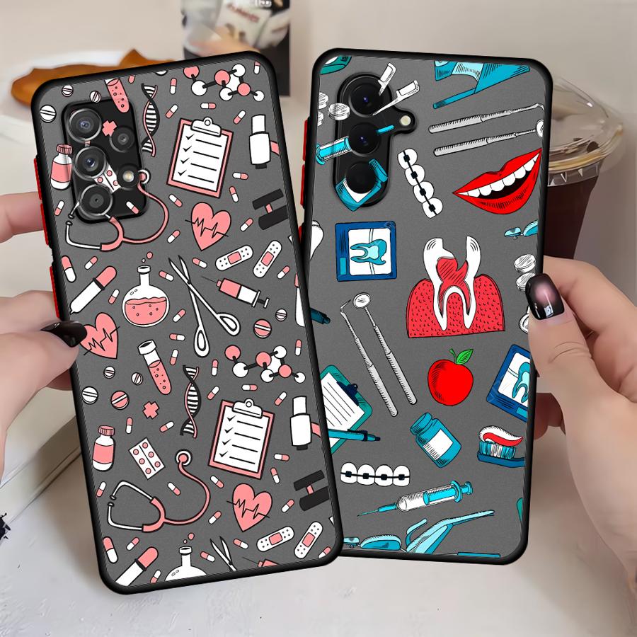 Fajne etui medyczne z motywem  – Samsung Galaxy A55 recenzja i cena